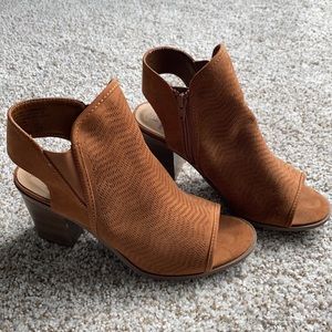 Size 8 Brown Heels